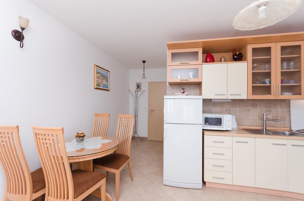 Apartment Zorka Медвея Екстериор снимка