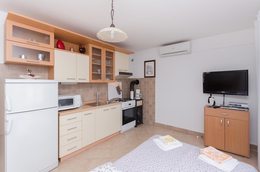 Apartment Zorka Медвея Екстериор снимка